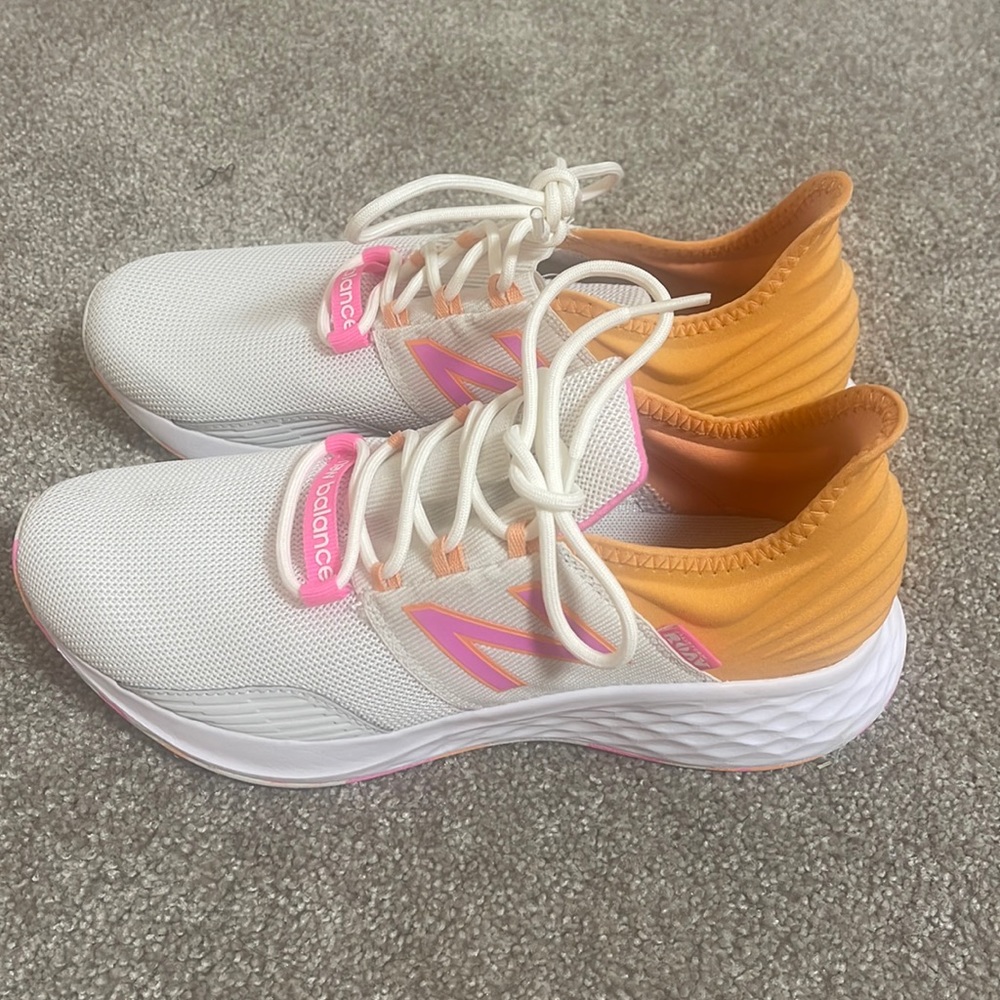 New Balance Fresh Foam Roav
Women's Running Shoes